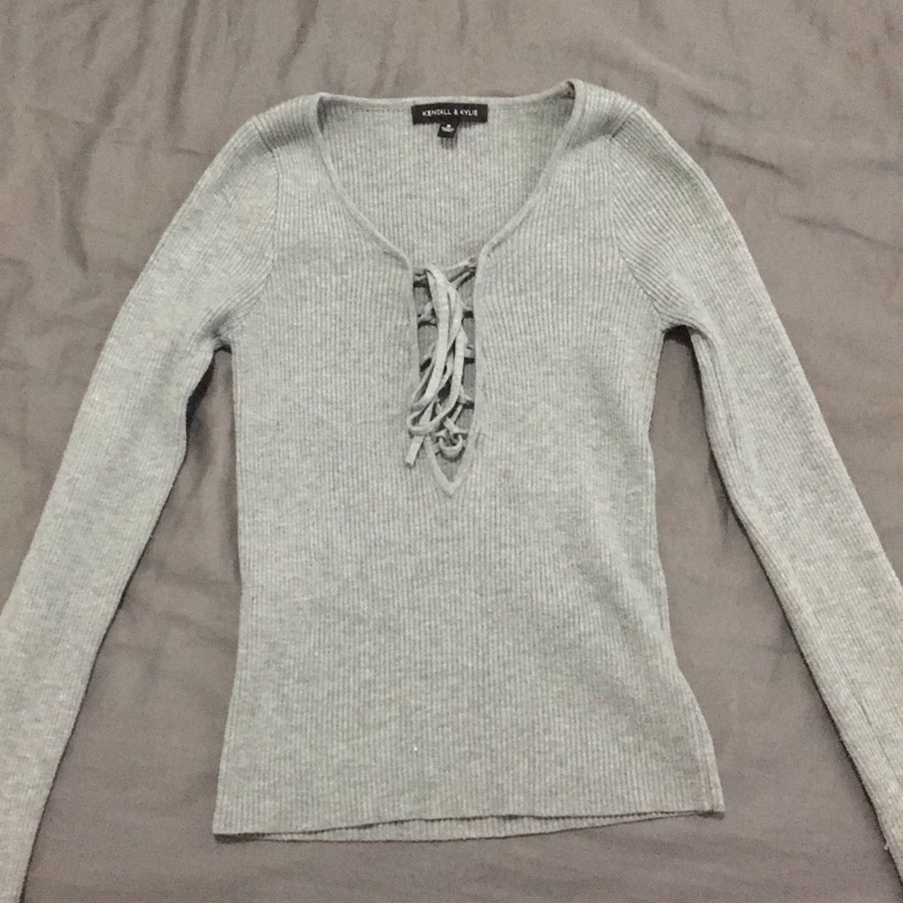 Gray long sleeve top